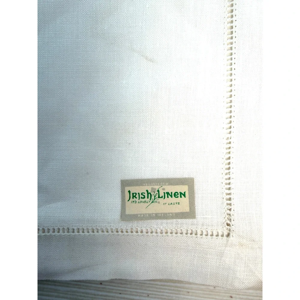 Vintage NWOT IRISH LINEN Set of 2 Napkins‎ White 18 x 18 Ecru Hemstitch Ireland